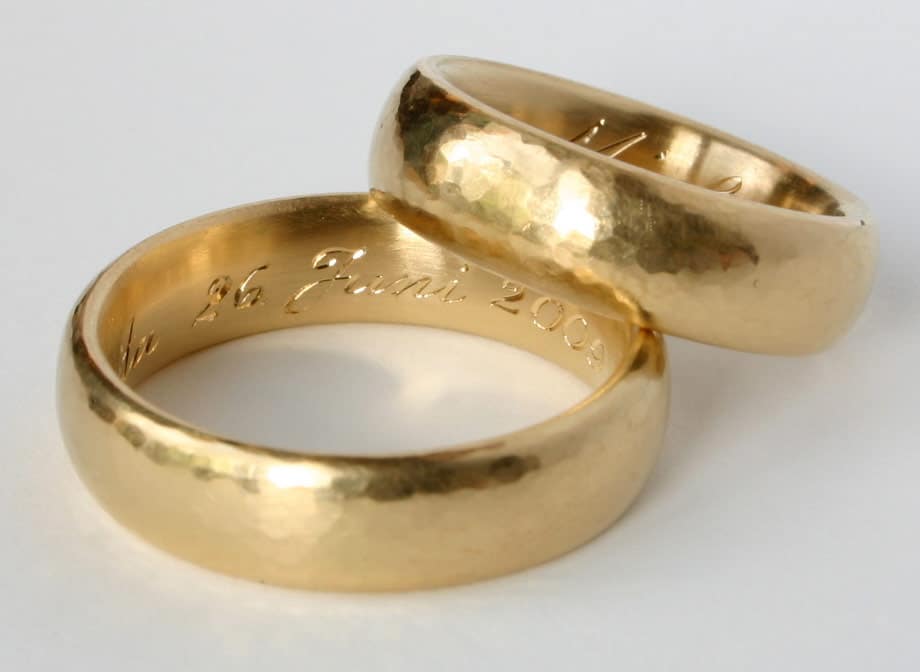 Gravur für Hochzeitsringe aus öko-fairtrade Gold