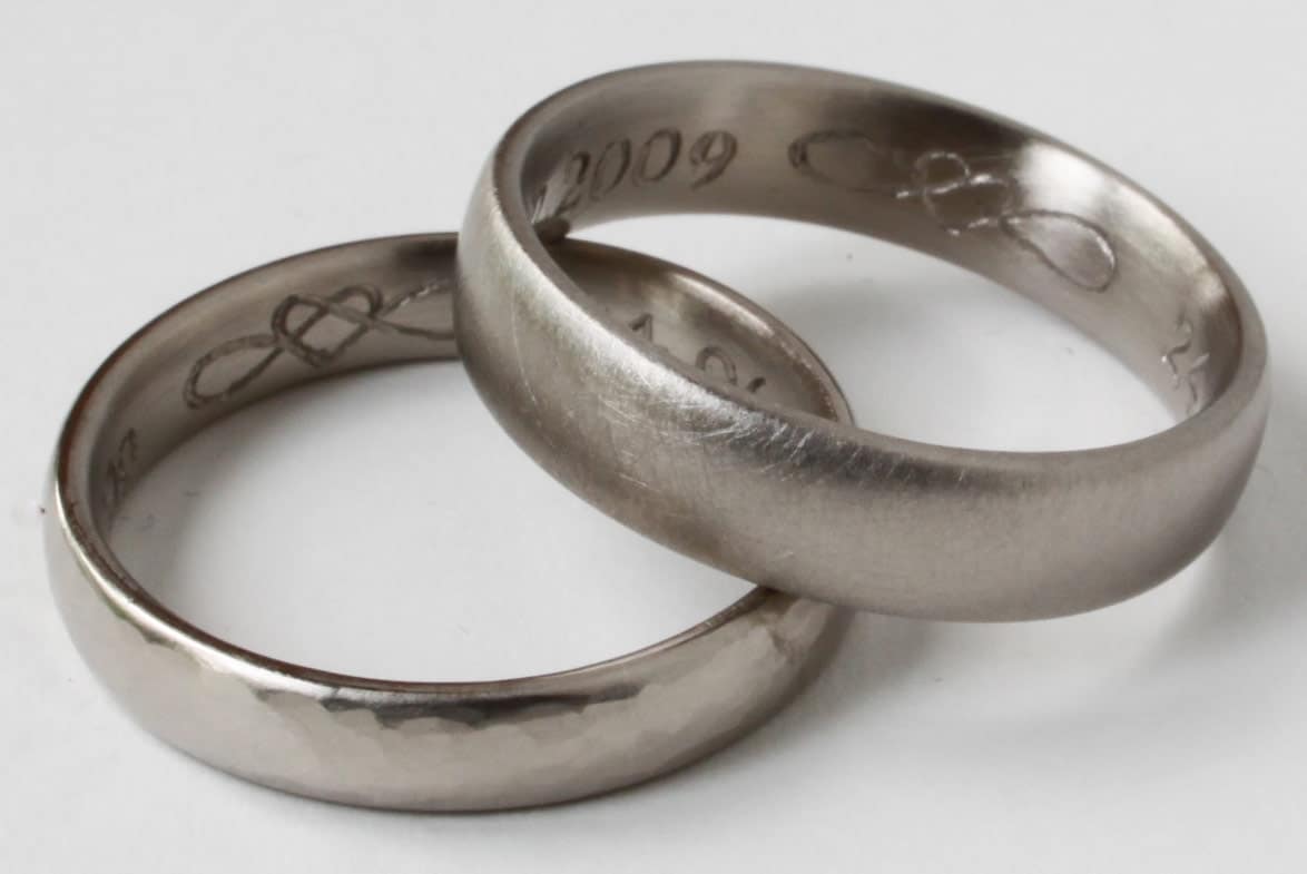 Symbolgravur für Eheringe aus öko-fairtrade Gold